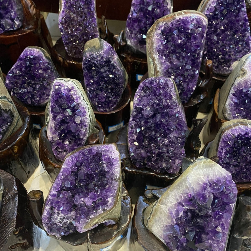 Natürlicher Amethyst-Cluster