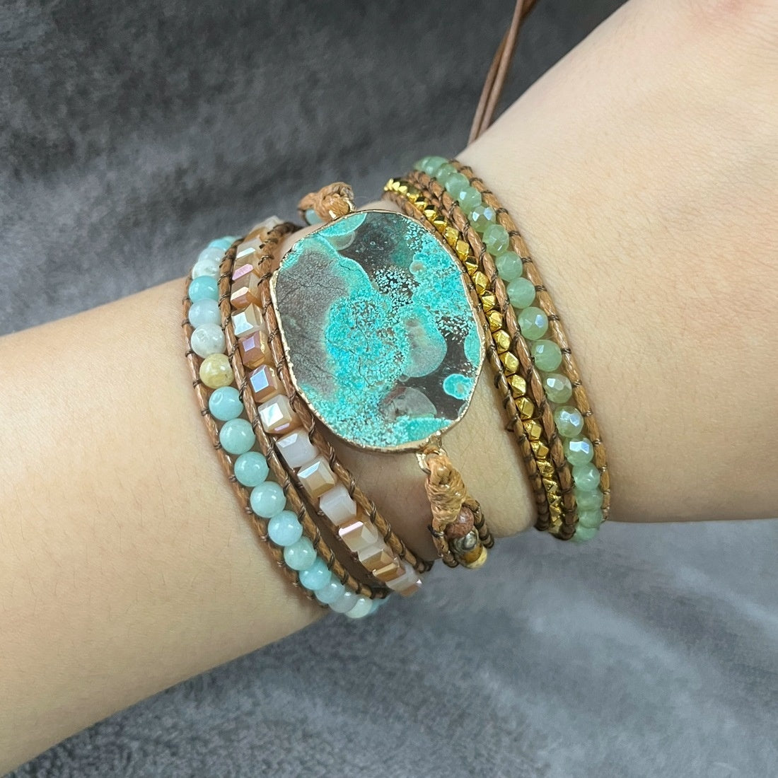 Wickelarmband mit Ozean-Steinen