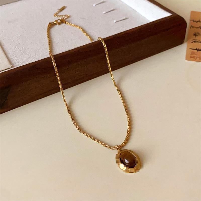 Kette mit Sonnenanhänger